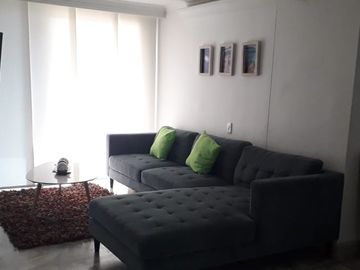 Amplio apartamento cerca a Carulla Palmas, fácil acceso!