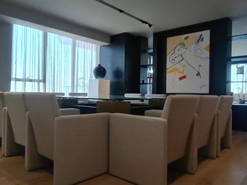 Venta PH de lujo AMUEBLADO con 3 TERRAZAS en Bosque Real