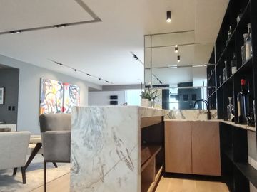 Venta PH de lujo AMUEBLADO con 3 TERRAZAS en Bosque Real