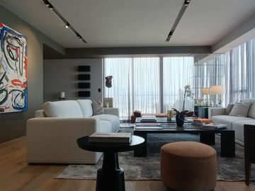 Venta PH de lujo AMUEBLADO con 3 TERRAZAS en Bosque Real