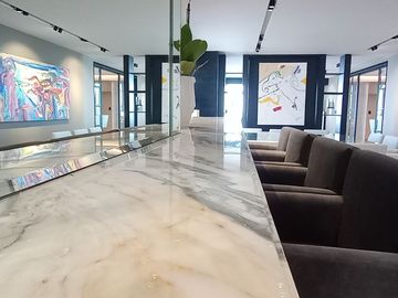 Venta PH de lujo AMUEBLADO con 3 TERRAZAS en Bosque Real