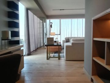 Venta PH de lujo AMUEBLADO con 3 TERRAZAS en Bosque Real