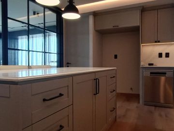Venta PH de lujo AMUEBLADO con 3 TERRAZAS en Bosque Real