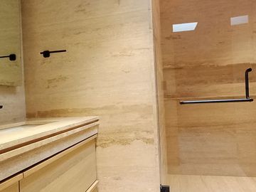 Venta PH de lujo AMUEBLADO con 3 TERRAZAS en Bosque Real