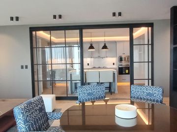 Venta PH de lujo AMUEBLADO con 3 TERRAZAS en Bosque Real