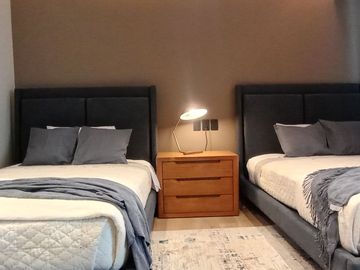 Venta PH de lujo AMUEBLADO con 3 TERRAZAS en Bosque Real