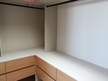 Venta PH de lujo AMUEBLADO con 3 TERRAZAS en Bosque Real