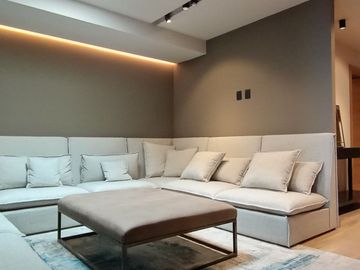 Venta PH de lujo AMUEBLADO con 3 TERRAZAS en Bosque Real