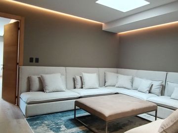 Venta PH de lujo AMUEBLADO con 3 TERRAZAS en Bosque Real