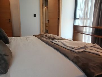 Venta PH de lujo AMUEBLADO con 3 TERRAZAS en Bosque Real