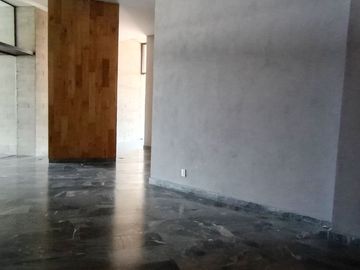 Venta PH de lujo AMUEBLADO con 3 TERRAZAS en Bosque Real