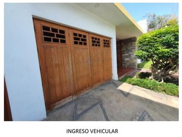 VENDO AMPLIA CASA DE 424M2 EN BARRANCO