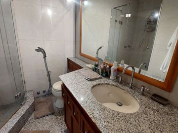 DEPARTAMENTO EN VENTA GONZALEZ SUAREZ 384m2, 2 PARQUEADEROS Y BODEGA