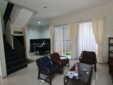 Dijual Rumah Cluster Murah Lokasi Dekat ke Kampus UPI Gegerkalong Kota Bandung