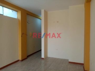 Departamento En Alquiler 4To Piso - Urb Monterrico Ii - Chiclayo.(J.VIGO)