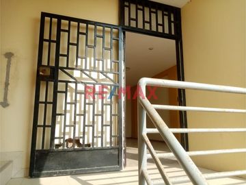 Departamento En Alquiler 4To Piso - Urb Monterrico Ii - Chiclayo.(J.VIGO)