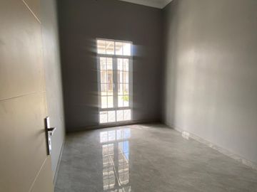 UNIT TERBATAS !! DIPASARKAN CLUSTER CANTIK DESAIN AMERICAN CLASSIC @ AREA CIGANITRI BANDUNG