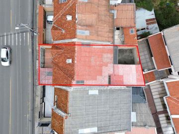 En venta casa en Cuenca, en la Av. Pichincha