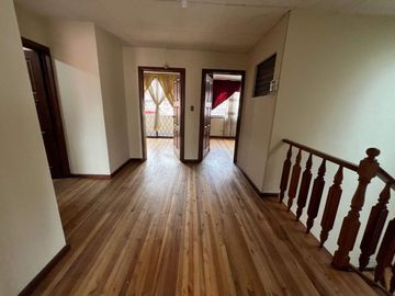En venta casa en Cuenca, en la Av. Pichincha