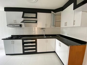 ALQUILO APARTAMENTO EN EL SECTOR DE PINARES