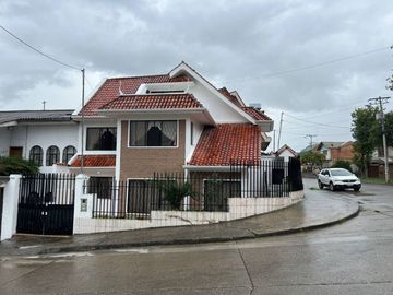 Casa Esquinera en Totoracocha en Venta!