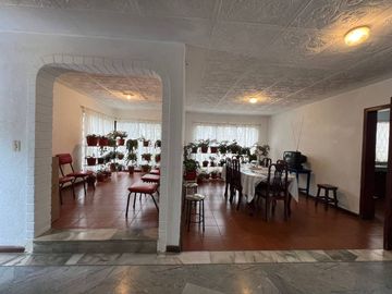 Casa Esquinera en Totoracocha en Venta!