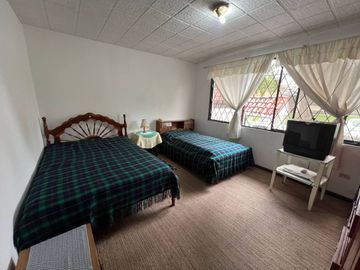 Casa Esquinera en Totoracocha en Venta!