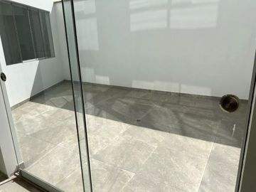 MEJOR PRECIO EN LA MOLINAVENTA DEPARTAMENTO DUPLEX DE ESTRENO EN LA CAPILLA