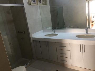 MEJOR PRECIO EN LA MOLINAVENTA DEPARTAMENTO DUPLEX DE ESTRENO EN LA CAPILLA