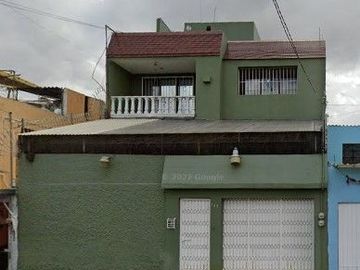 VENTA DE CASA EN AV. DOS ARBOLITOS, BENITO JUAREZ, NEZAHUALCOYOTL, ESTADO DE MEXICO