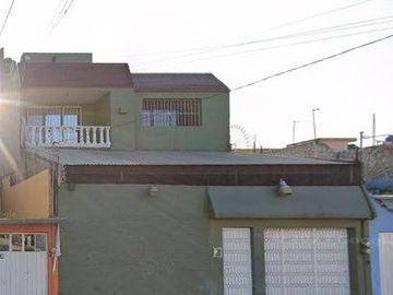 VENTA DE CASA EN AV. DOS ARBOLITOS, BENITO JUAREZ, NEZAHUALCOYOTL, ESTADO DE MEXICO