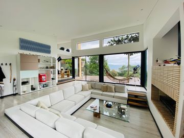 FABULOSA CASA EN VENTA EN CAJICA EN BALCONES DE BUENAVISTA