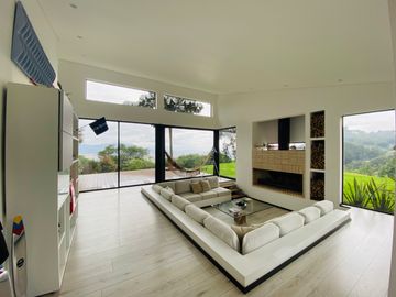 FABULOSA CASA EN VENTA EN CAJICA EN BALCONES DE BUENAVISTA