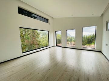 FABULOSA CASA EN VENTA EN CAJICA EN BALCONES DE BUENAVISTA