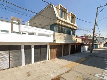 VENTA DE CASA EN CALLE BOSQUES DE SUECIA, BOSQUES DE ARAGON, NEZAHUALCOYOTL, EDO. MEX.