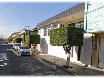 VENTA DE CASA EN CALLE GAVIOTA, BENITO JUAREZ, NEZAHUALCOYOTL, EDO. MEX.