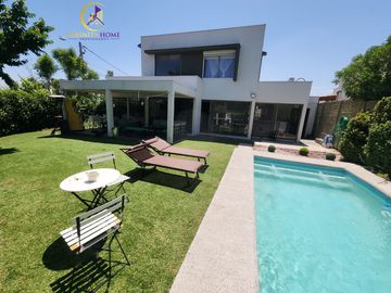 Amplia y Hermosa Casa con Piscina Alto el Manzano Til-Til.