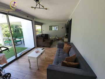 Amplia y Hermosa Casa con Piscina Alto el Manzano Til-Til.