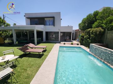 Amplia y Hermosa Casa con Piscina Alto el Manzano Til-Til.