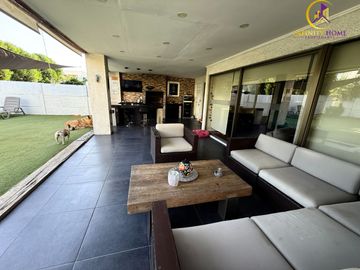 Amplia y Hermosa Casa con Piscina Condominio Jardín Oriente Til-Til.