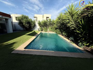 Amplia y Hermosa Casa con Piscina Condominio Jardín Oriente Til-Til.