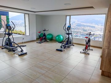 Departamento de venta por estrenar sector ponciano alto, tres habitaciones, edificio con los mejores amenities