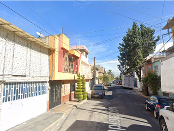 VENTA DE CASA EN CALLE IMPLORACION, COLONIA BENITO JUAREZ, NEZAHUALCOYOTL, EDO MEX.