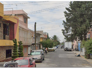 VENTA DE CASA EN CALLE IMPLORACION, COLONIA BENITO JUAREZ, NEZAHUALCOYOTL, EDO MEX.