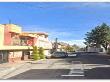 VENTA DE CASA EN CALLE IMPLORACION, COLONIA BENITO JUAREZ, NEZAHUALCOYOTL, EDO MEX.