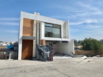 VENTA DE CASA EQUIPADA EN RINCONADA DE LOS ANDES CON ROOF