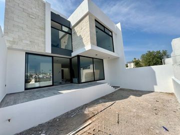 VENTA DE CASA EQUIPADA EN RINCONADA DE LOS ANDES CON ROOF