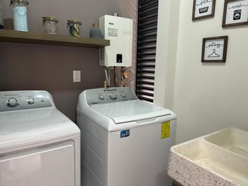 CASA DE DOS PLANTAS EN CONDOMINIO