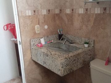 VENDO CASA EN EL FRACC. PALMA REAL