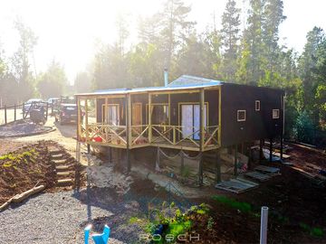 Casa De Madera Con Finas Terminaciones En Bosque De Cahuil